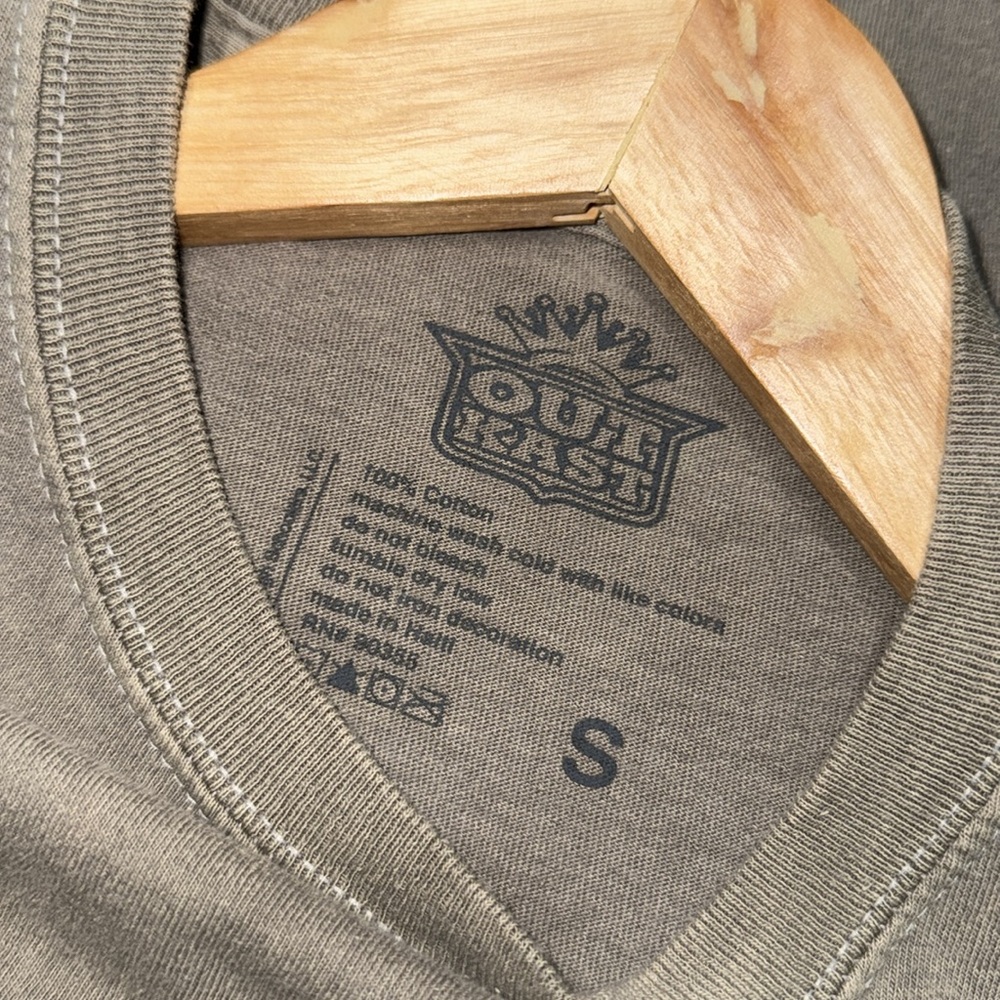 OutKast T-Shirt - Picture 4 of 4